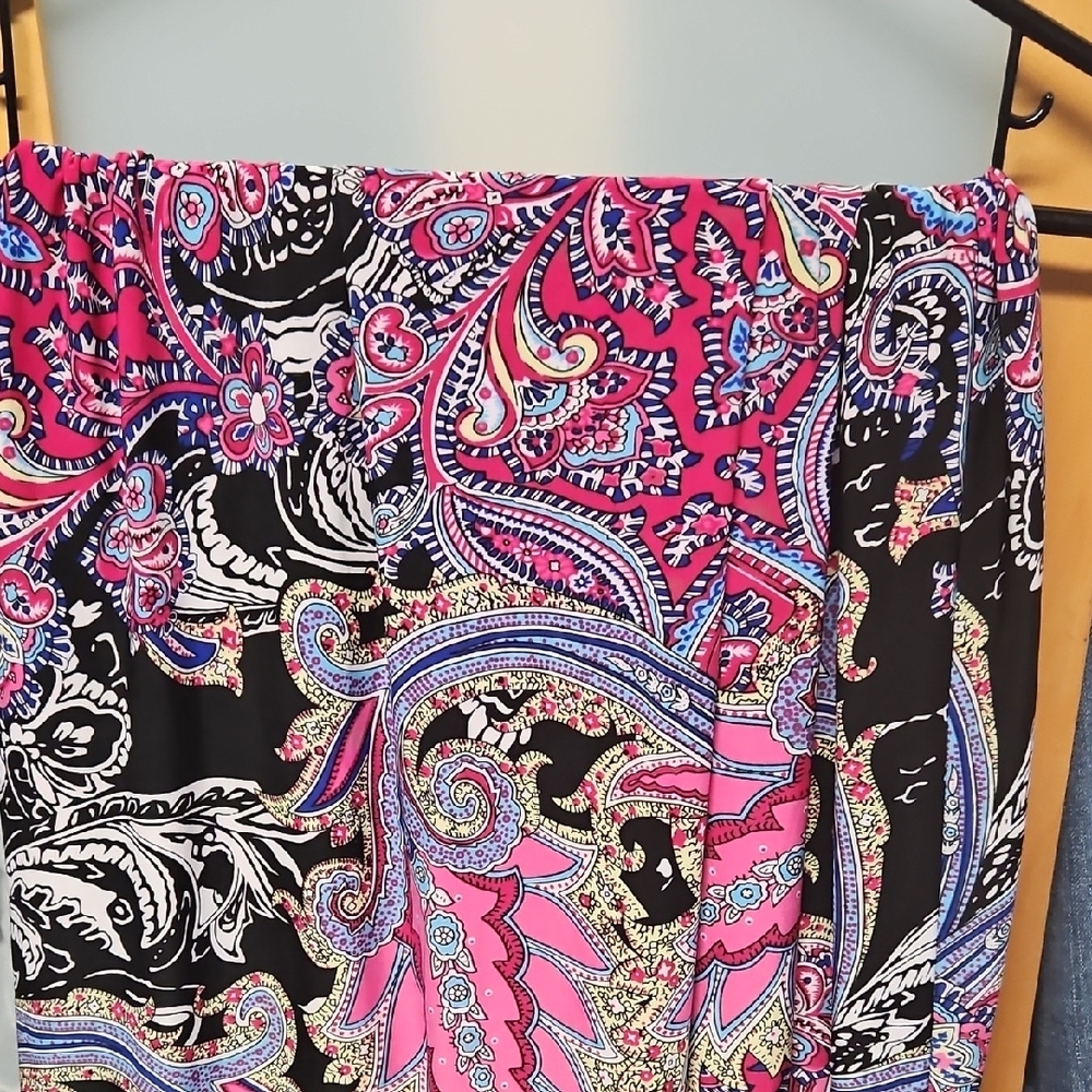 Vibrant Paisley Print Skirt